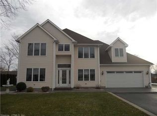 155 Hemingway Ave, East Haven, CT 06512
