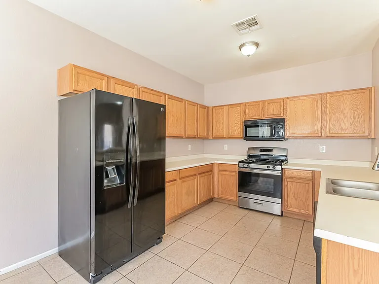 5891 Gentleslope St — Photo 8