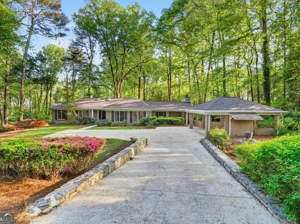 1190 W Wesley Rd NW, Atlanta, GA 30327