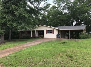1117 Hillcrest Dr, Weaver, AL 36277