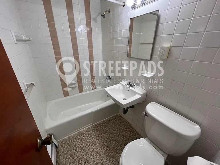 82 S Huntington Ave — Photo 13