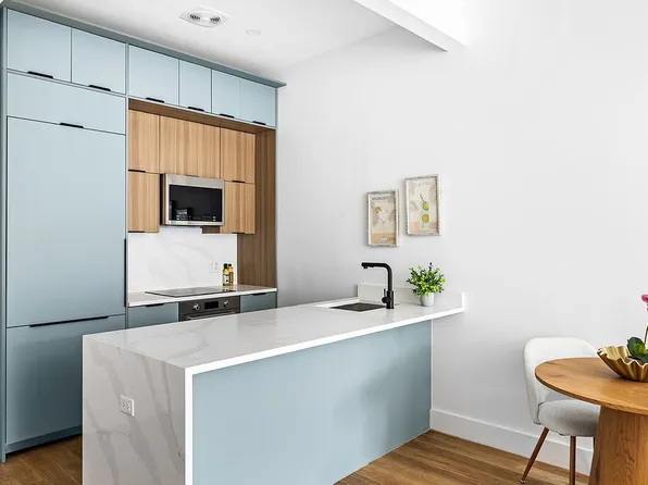 106 Graham Ave #Penthouse, Brooklyn, NY 11206