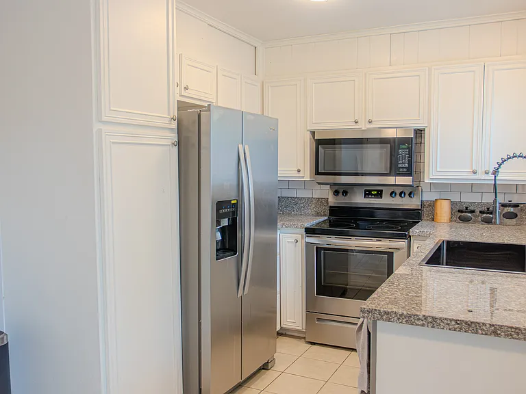 404 Carter Dr #A — Photo 4