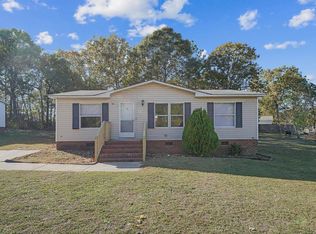 70 Tryon Ct E, Spring Lake, NC 28390