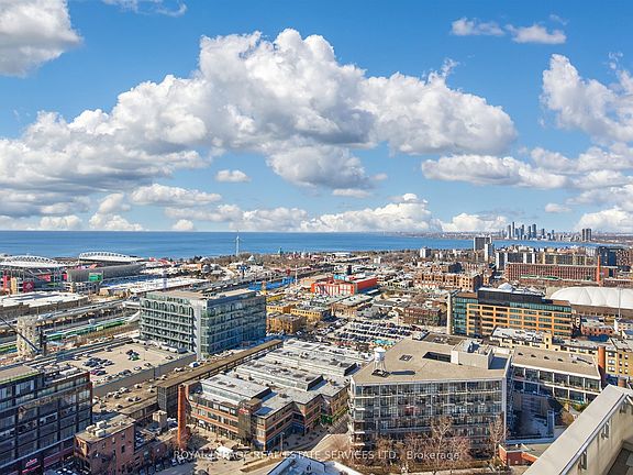 3rd image of 125 Western Battery Rd #3009