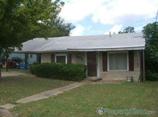 503 N College Ave, West, TX 76691