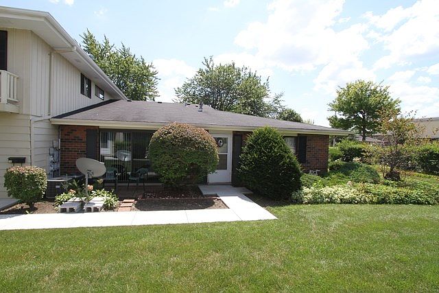 1st image of 20 Dennis Ct #20