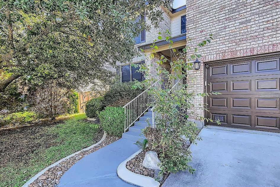 1st image of 5411 Wood Glen Dr