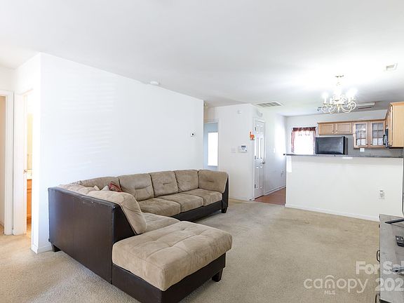 4th image of 639 Fawnborough Ct