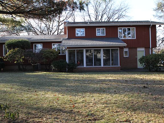 4th image of 764 Milford Dr