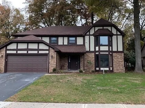 2705 Stoneleigh Dr, Toledo, OH 43617