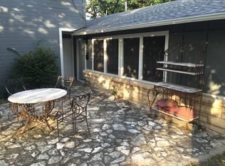 2208 Forest Trl APT B, Austin, TX 78703