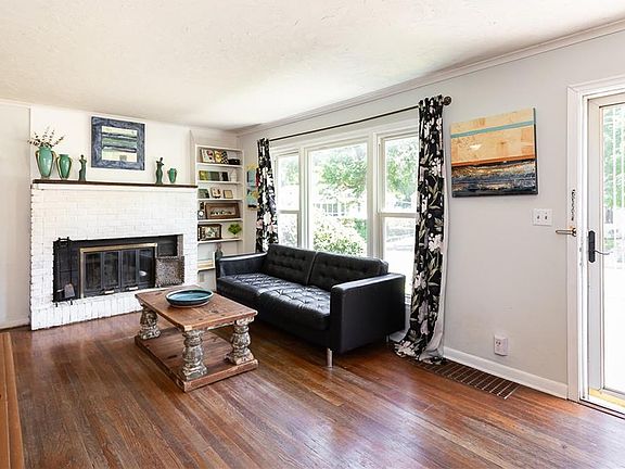 4th image of 4446 Booth St