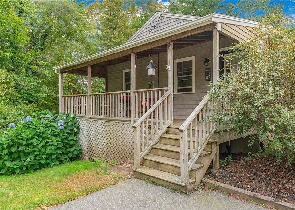 501 Thompson St, Halifax, MA 02338 Zillow