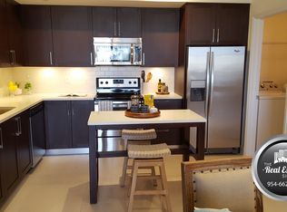 5990 S University Dr, Davie, FL 33328