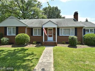124 Harrison St NE, Leesburg, VA 20176