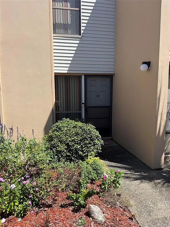 2 bed, 2.5 bath, 1252 sqft, $2,000 — Photo 1