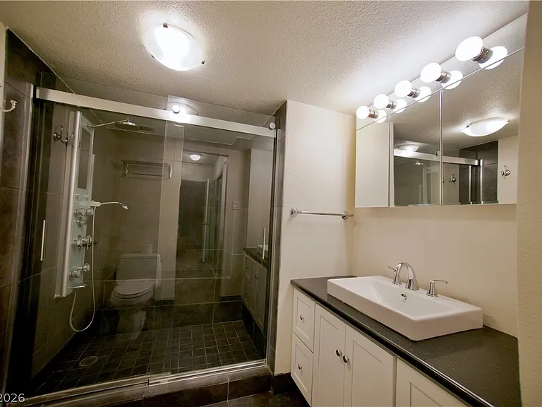 3111 Bel Air Dr #8E — Photo 35