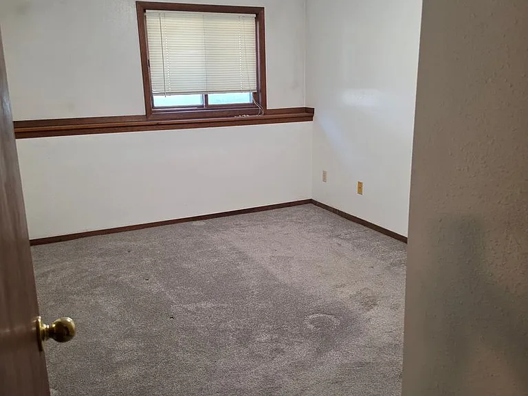4601 E Clark St — Photo 5