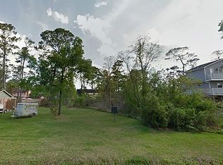 613 Shadylawn St, La Porte, TX 77571