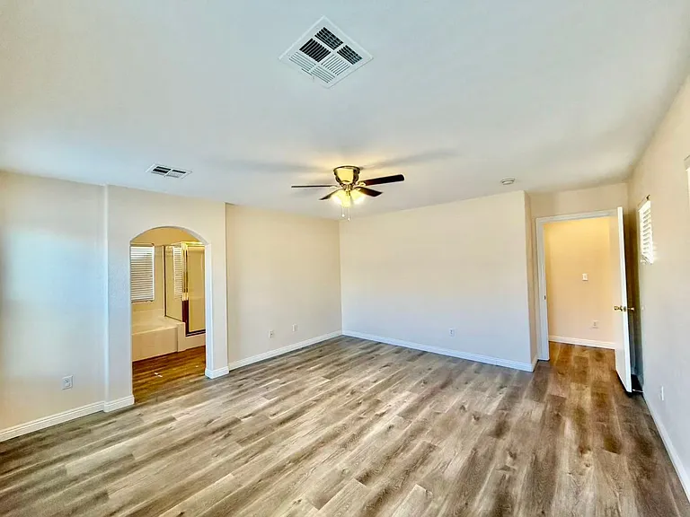 9137 Wine Cellar Ave — Photo 17