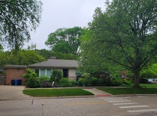 1121 Princeton Ave, Highland Park, IL 60035