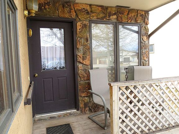 3rd image of 1714 Sanders Dr