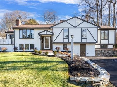 201 Crossfield Rd, Franklin, MA, 02038