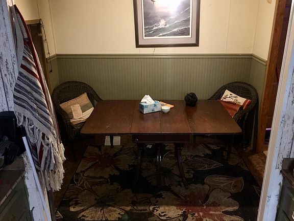 Breakfast nook