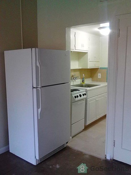 2nd image of 35 NE 80th Ter APT 5