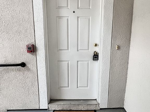 5th image of 6100 Maggies Cir