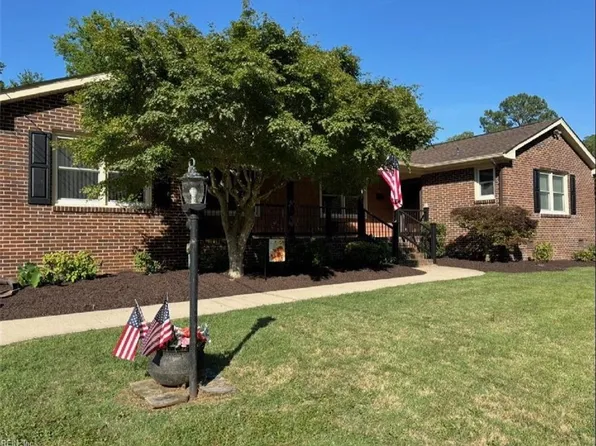 12 Everett Dr, Newport News, VA 23602