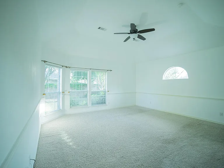 15105 Regal Oak Ln — Photo 10