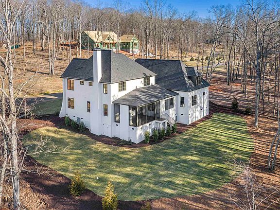 5th image of 134 Meadow Park Dr