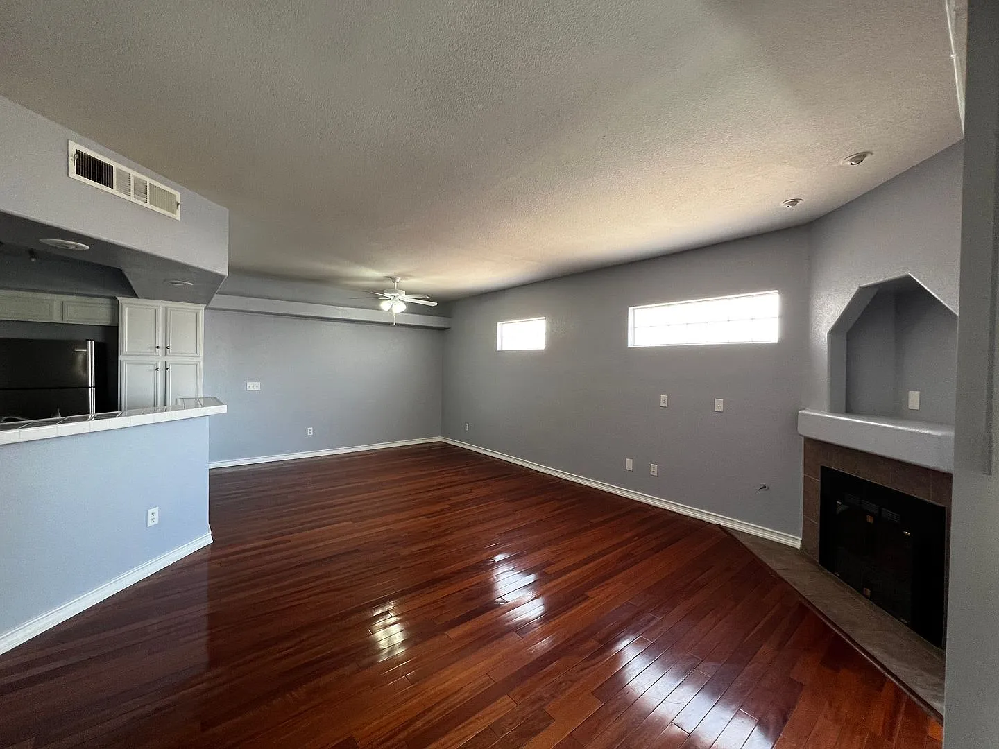 Charming Condo with Private Two-Car Garage in a Gated Community — Photo 4