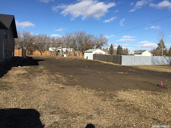 2nd image of 549 5th Avenue E