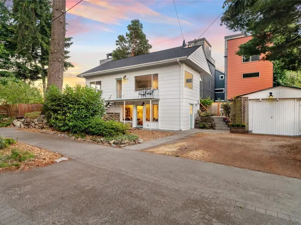 1511 N 100th St, Seattle, WA 98133