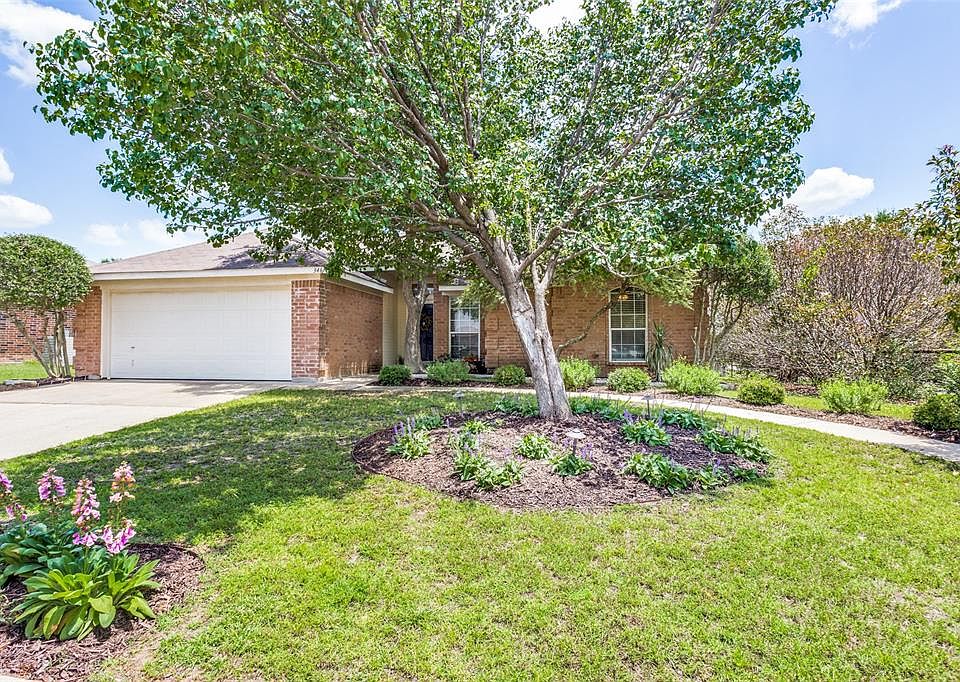1st image of 346 Howard Way Dr