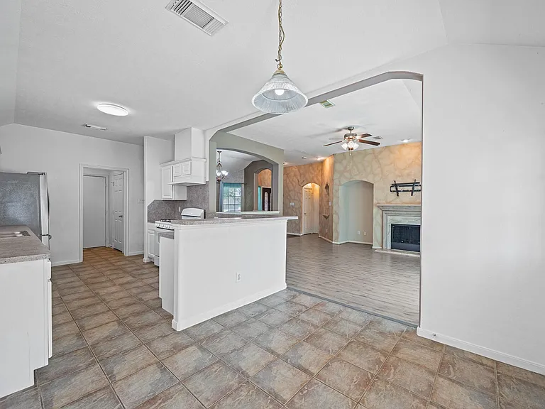 12918 Stratford Mill Ln — Photo 12