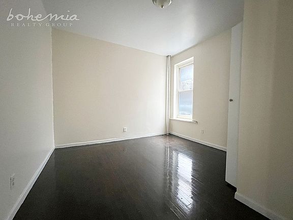 4th image of 118 W 137th St #3E