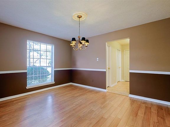4th image of 22511 Vista Valley Dr