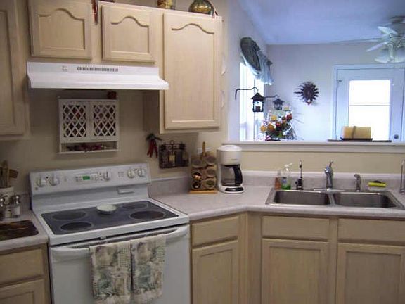4th image of 19143 N Tradewinds Dr