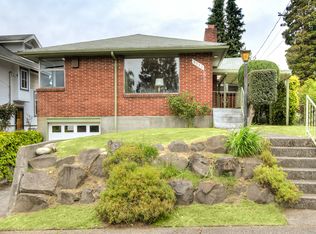 3952 SW Kenyon St, Seattle, WA 98136