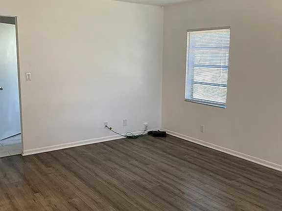 197 NE 23rd St #1A — Photo 5