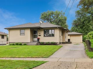 3933 49th St, Des Moines, IA 50310