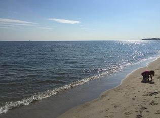 16 Norcliff Ln, Fairfield, CT 06824