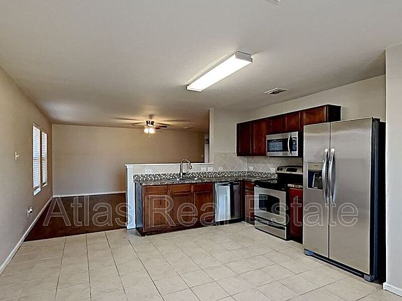 4th image of 1609 Kings Glen Ln
