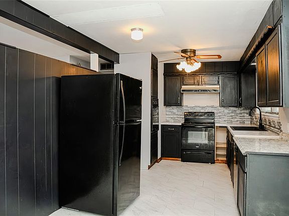 4th image of 706 Neal Cir