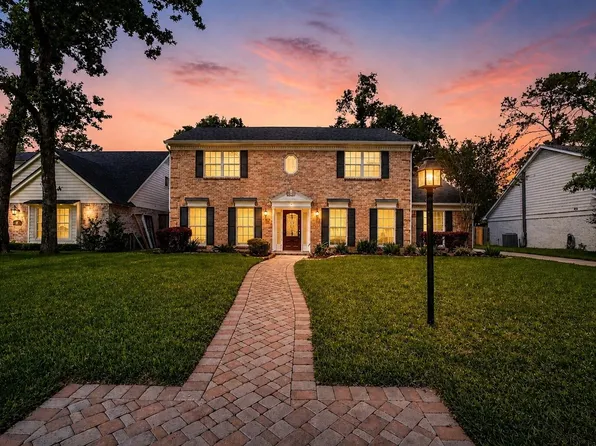 707 Thistlewood Dr, Houston, TX 77079