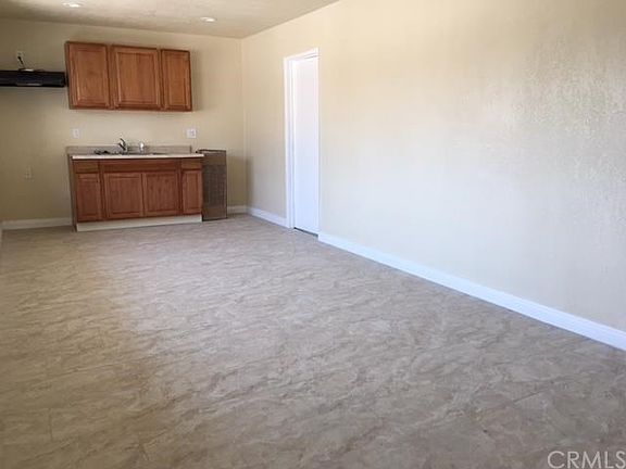 2nd image of 723 N D St #203